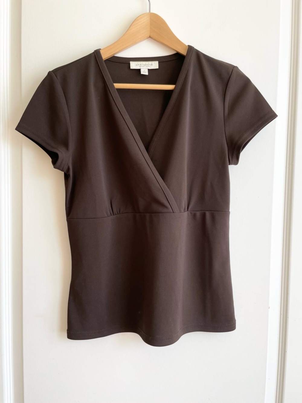 Vintage Y2K Ann Taylor Chocolate Brown Babydoll Wrap Top Size Small Minimalist